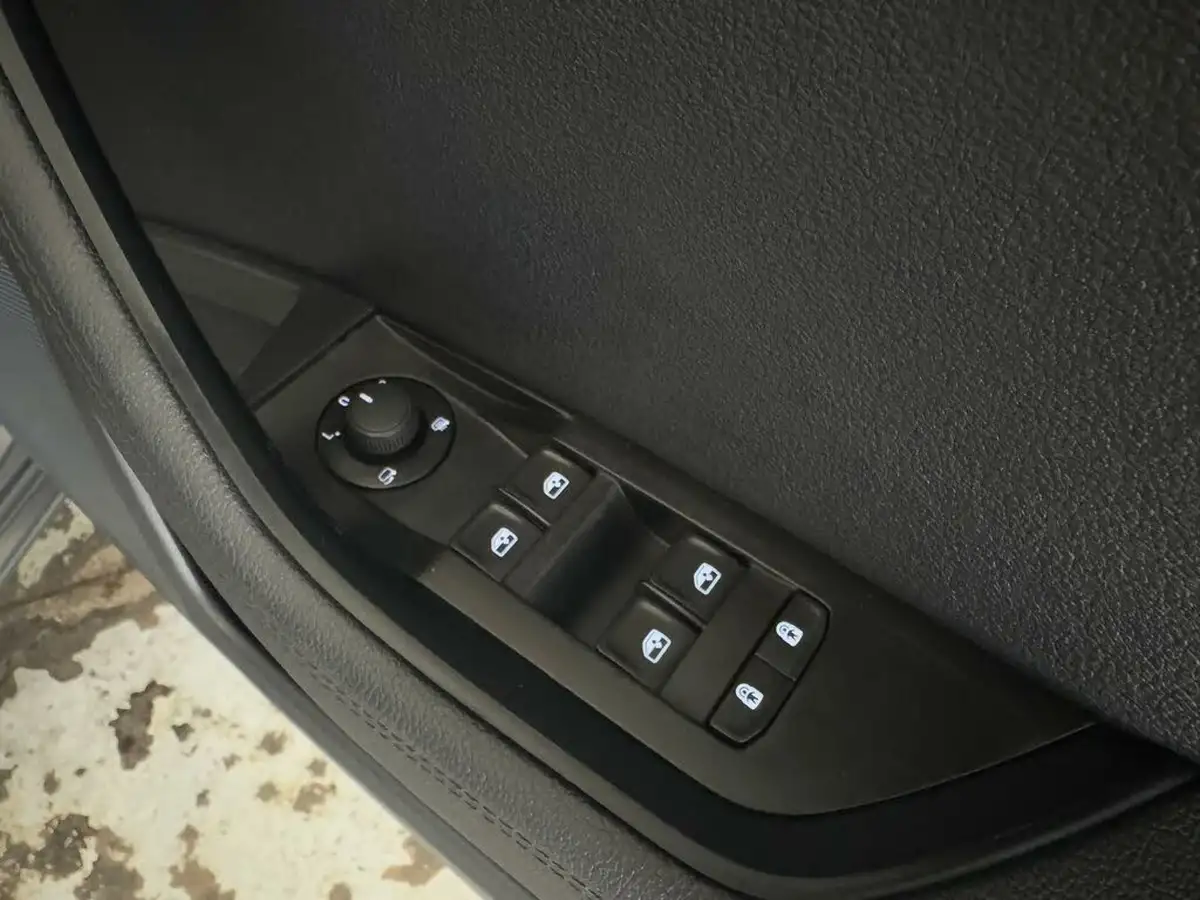 2021-skoda-superb-14-tsi-se-l-hatchback-big-19