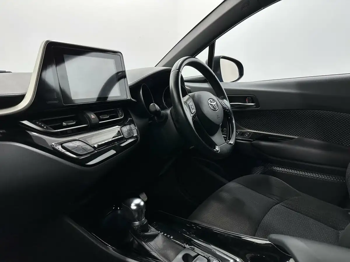 2018-toyota-c-hr-18-vvt-i-dynamic-big-22