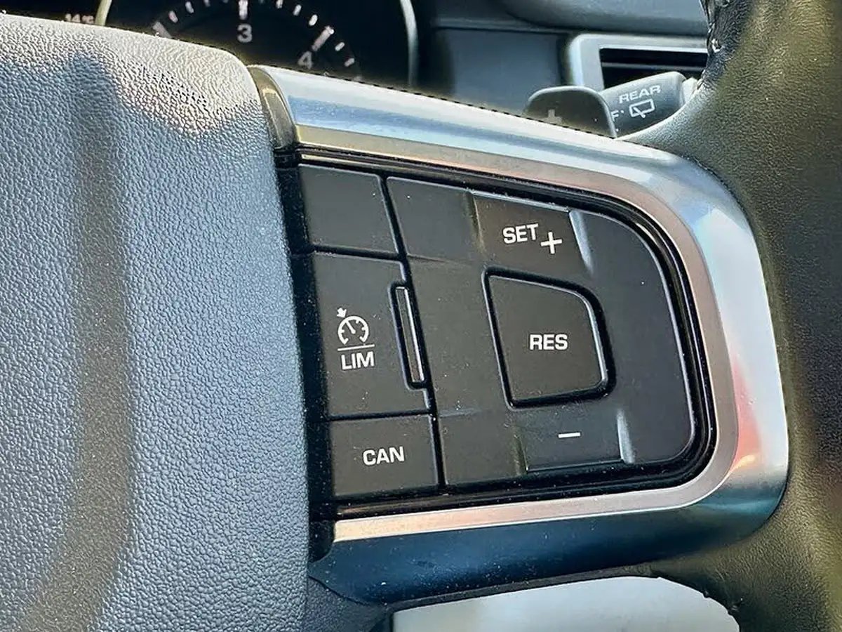 2016-land-rover-discovery-sport-20td4-hse-180ps-awd-ss-auto-big-12