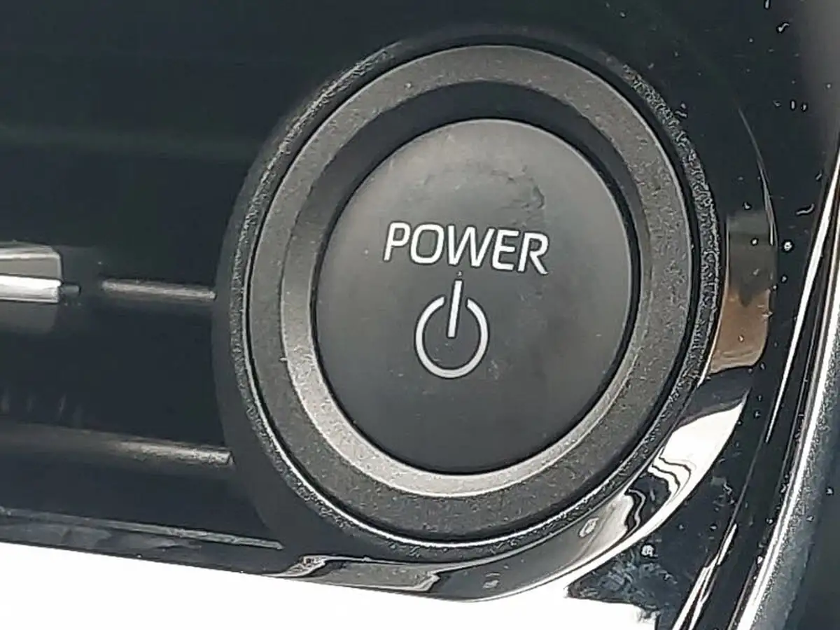 2023-subaru-solterra-e-touring-big-13
