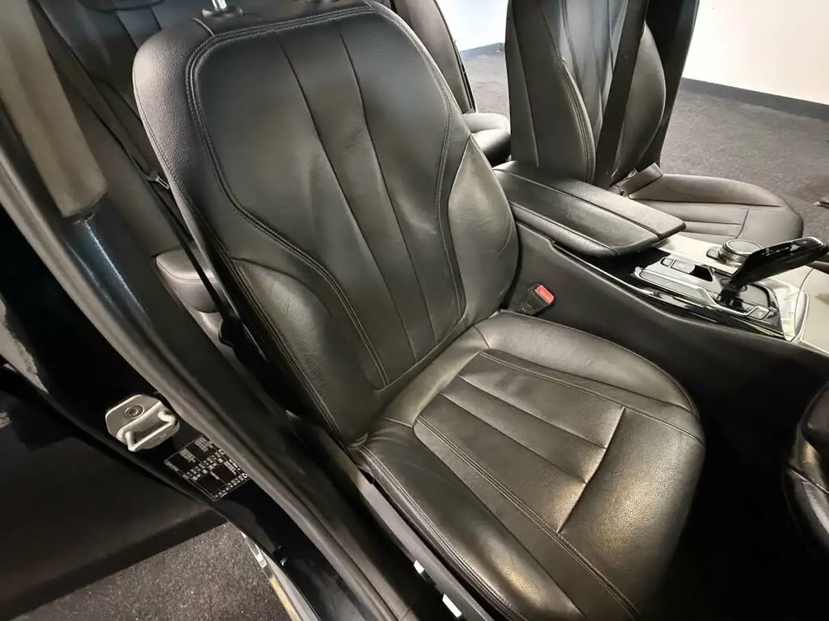2017-bmw-5-series-20-530i-se-saloon-4d-big-18