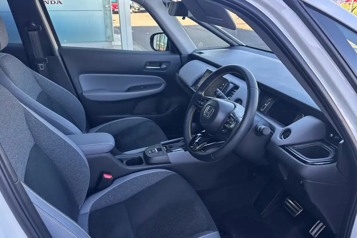 2024-honda-jazz-15-i-mmd-advance-sport-big-17