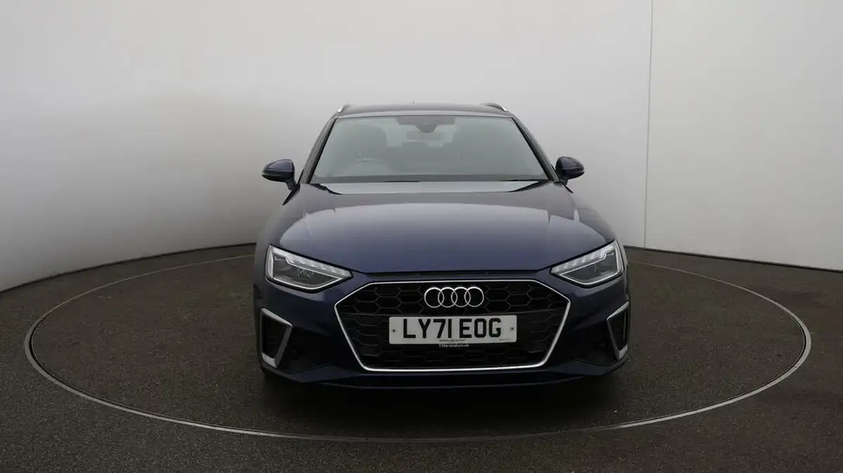 2022-audi-a4-avant-20-35-tfsi-s-line-tronic-big-2