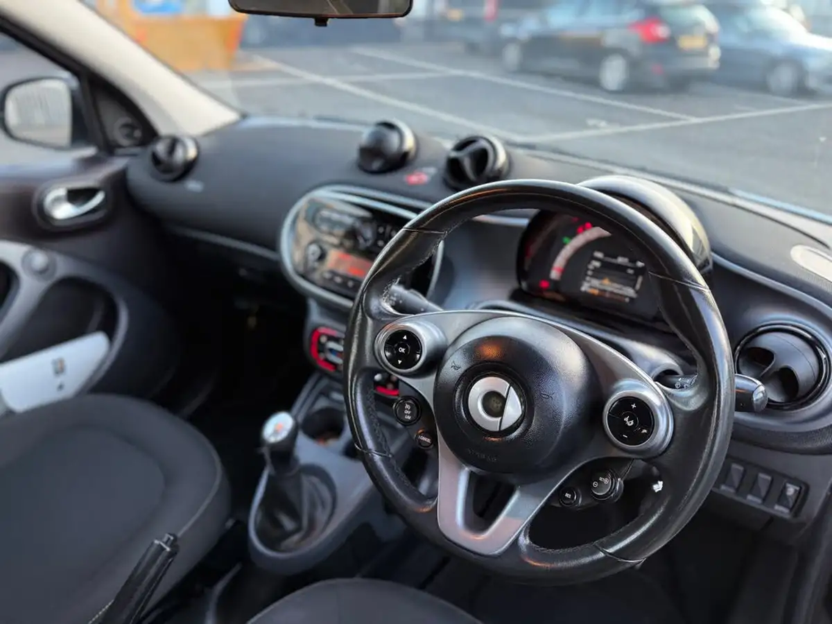 2016-smart-forfour-10-passion-71bhp-ss-big-29