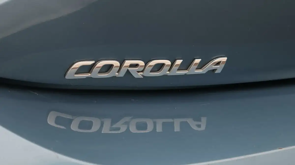2022-toyota-corolla-18-vvt-i-icon-120bhp-trk-hatchback-5d-big-20
