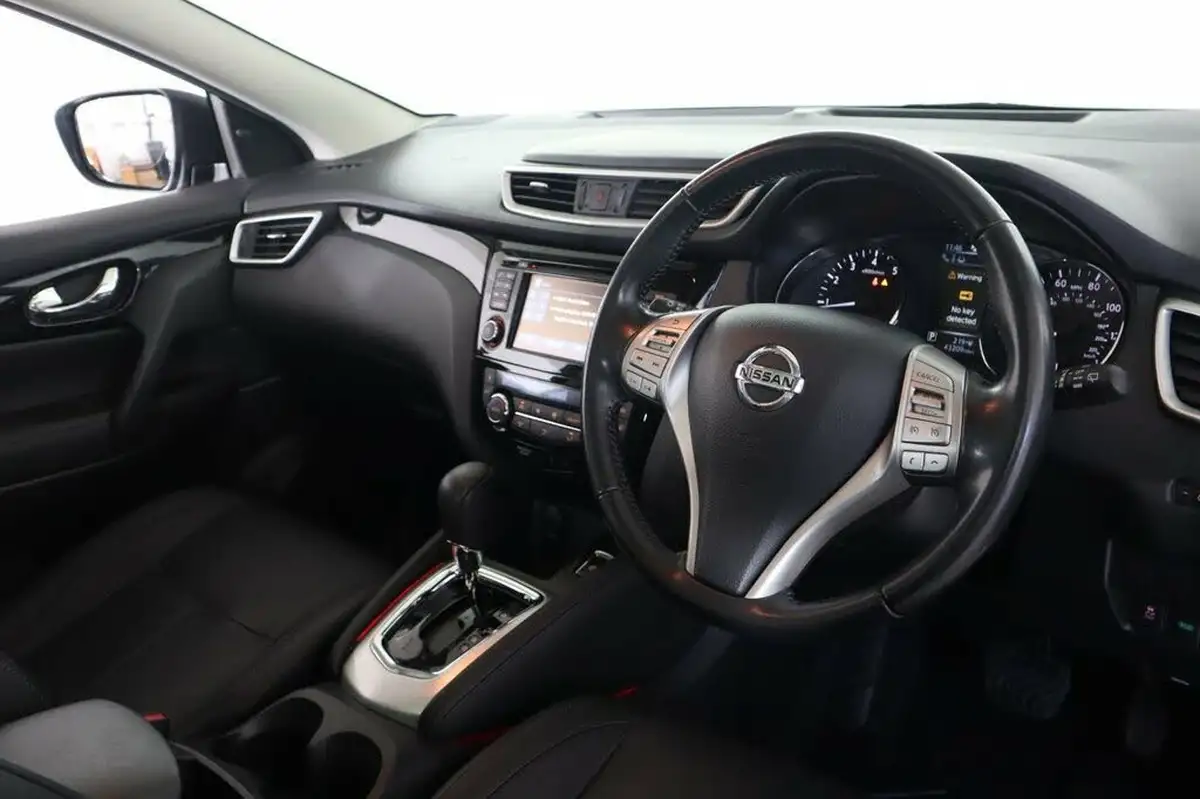 2017-nissan-qashqai-12-dig-t-tekna-xtronic-cvt-big-15