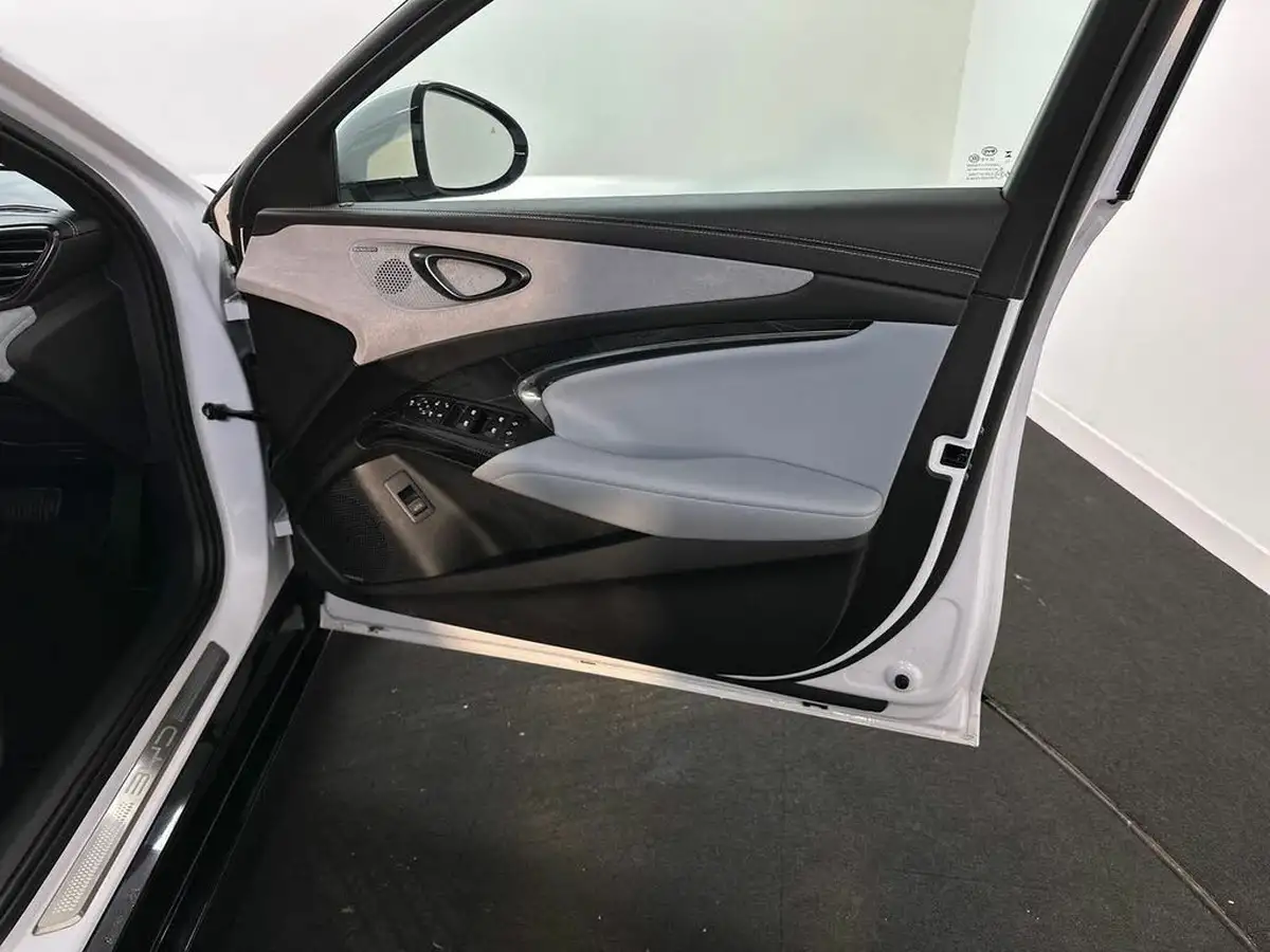 2023-byd-seal-e-design-big-34