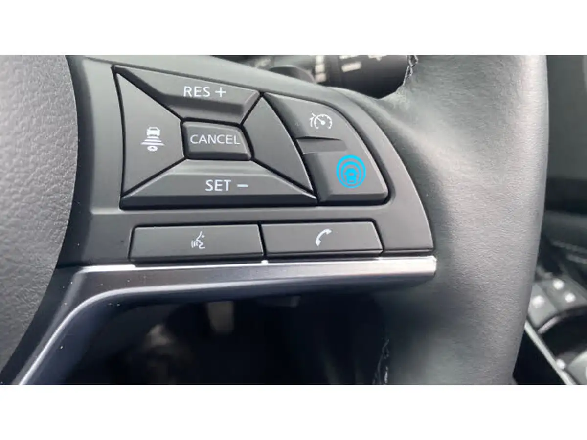 2024-nissan-juke-10-dig-t-tekna-dct-big-22