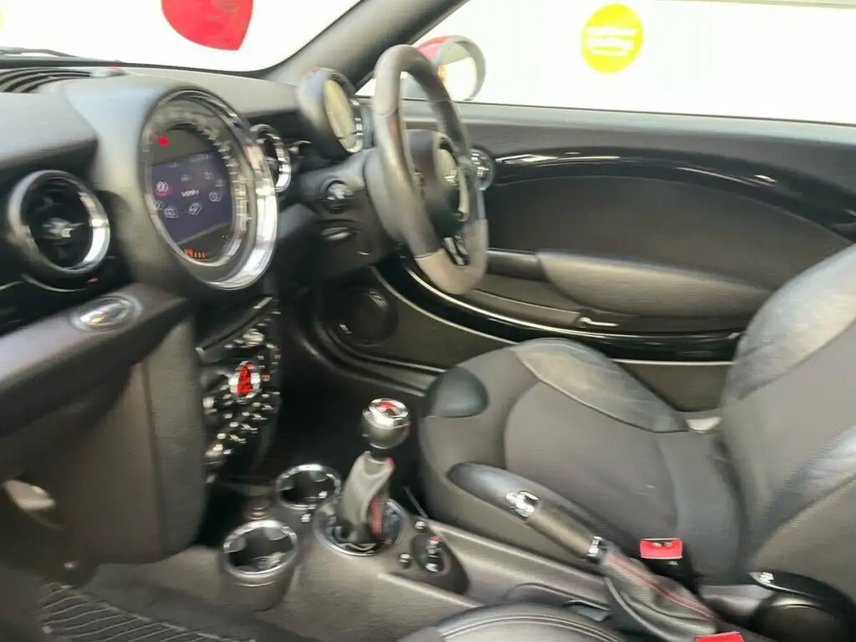 2012-mini-cooper-16-john-cooper-works-chili-coupe-3d-big-24