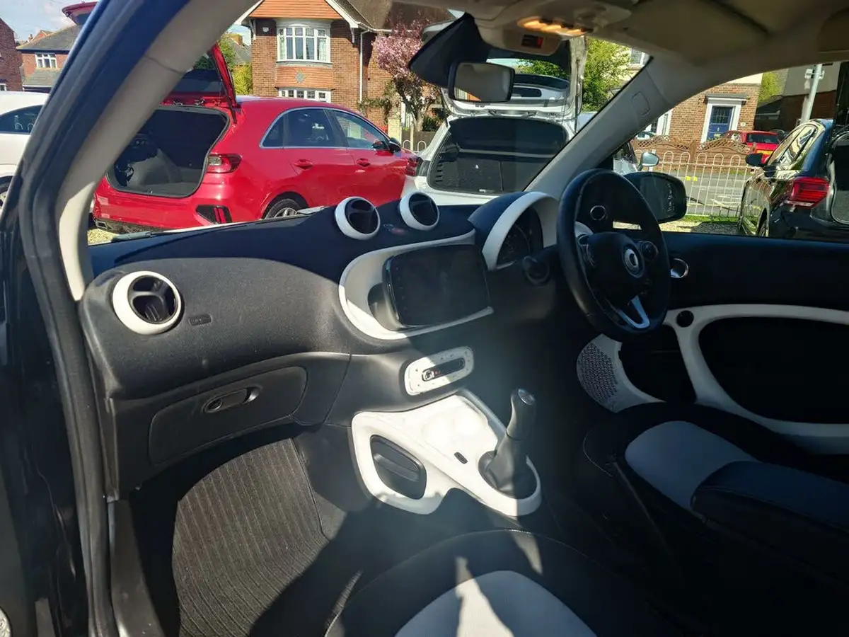 2016-smart-fortwo-10-passion-70bhp-ss-coupe-big-16