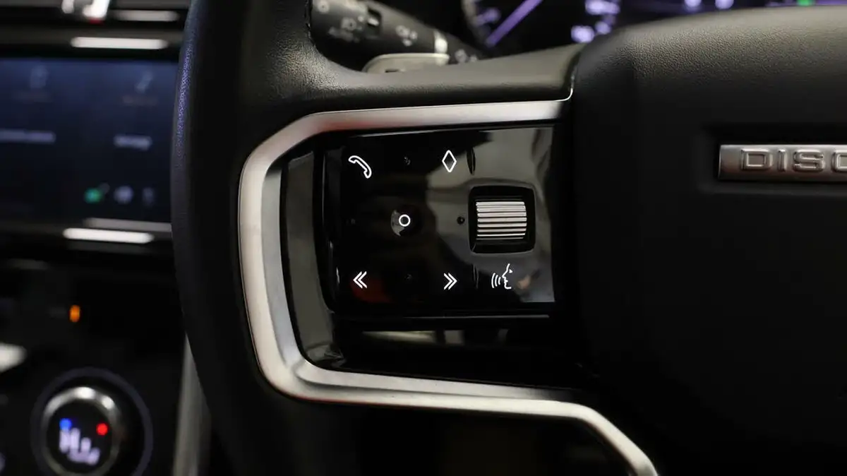 2022-land-rover-discovery-sport-20-d200-urban-edition-big-22
