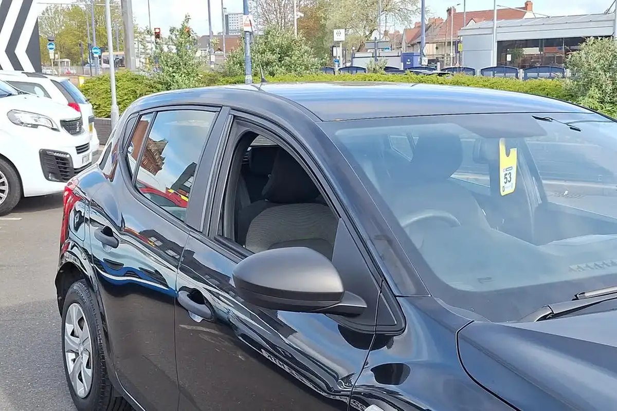 2021-dacia-sandero-10-tce-essential-90bhp-big-26