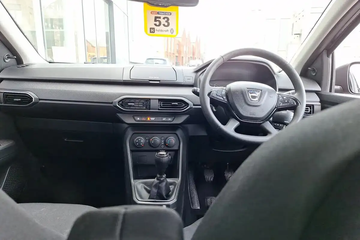 2021-dacia-sandero-10-tce-essential-90bhp-big-2