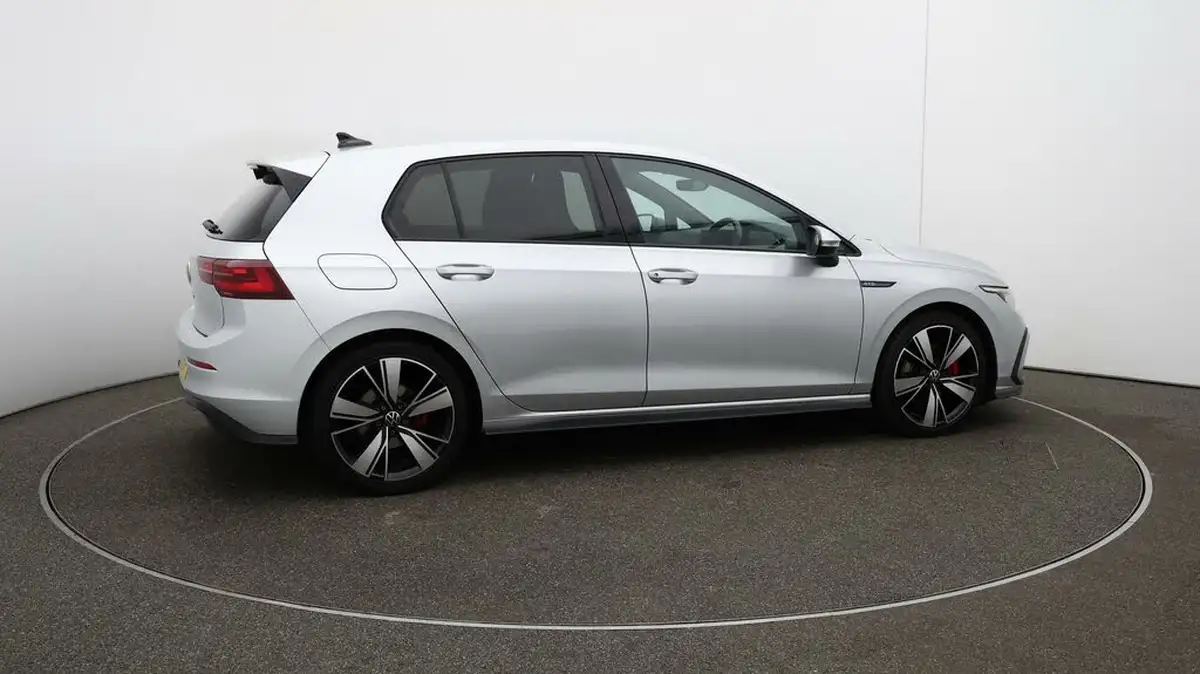 2023-volkswagen-golf-20tdi-gtd-big-44