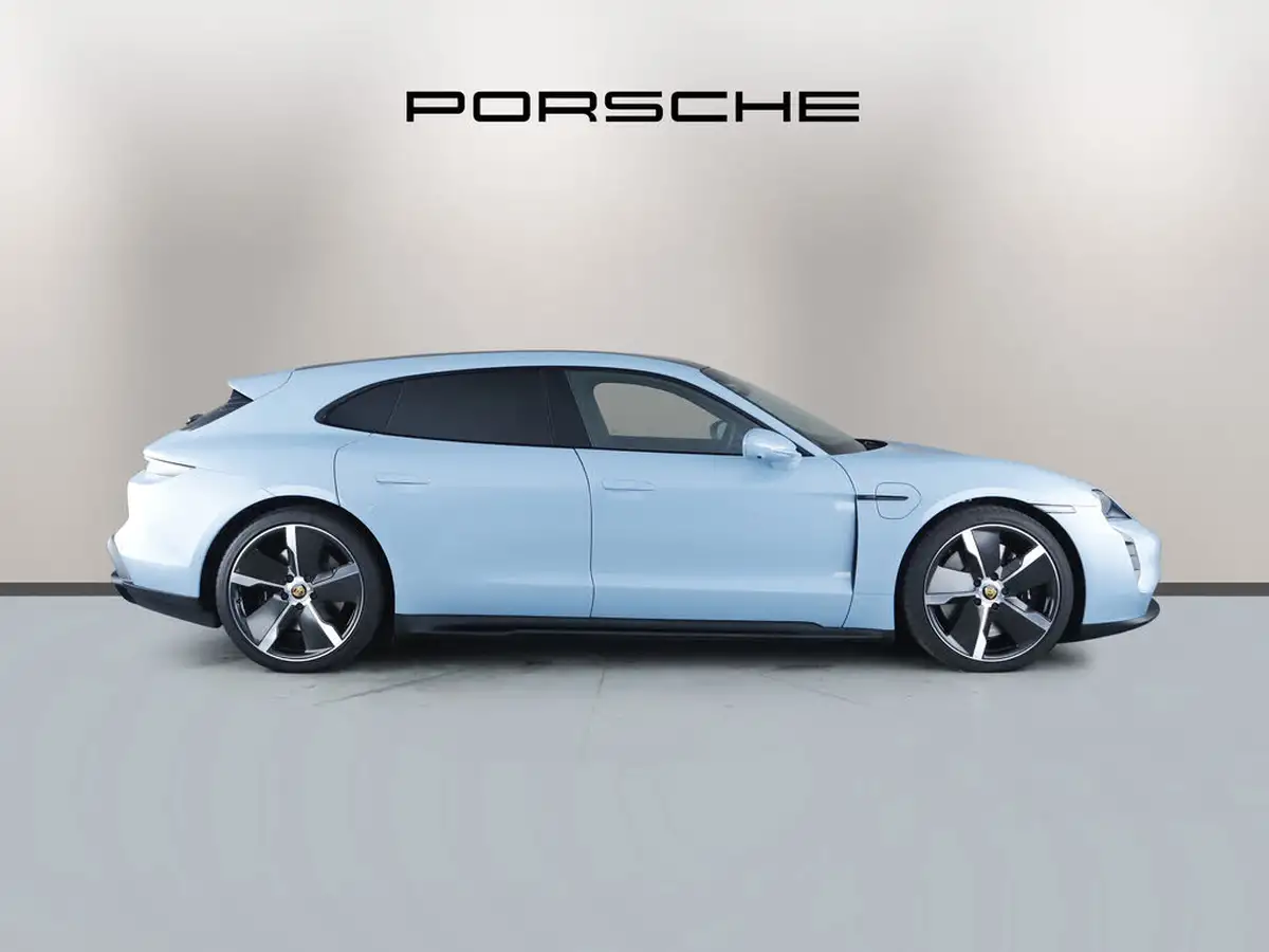 2023-porsche-taycan-e-gts-sport-turismo-big-7