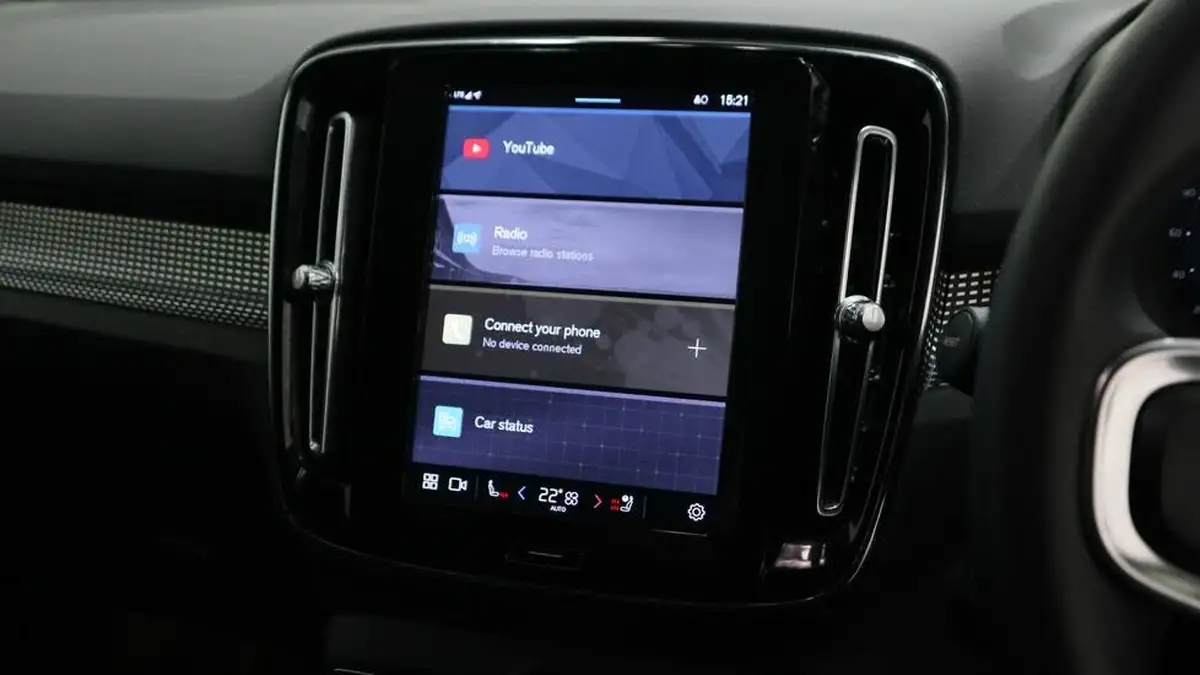 2024-volvo-xc40-20-b3-plus-big-10