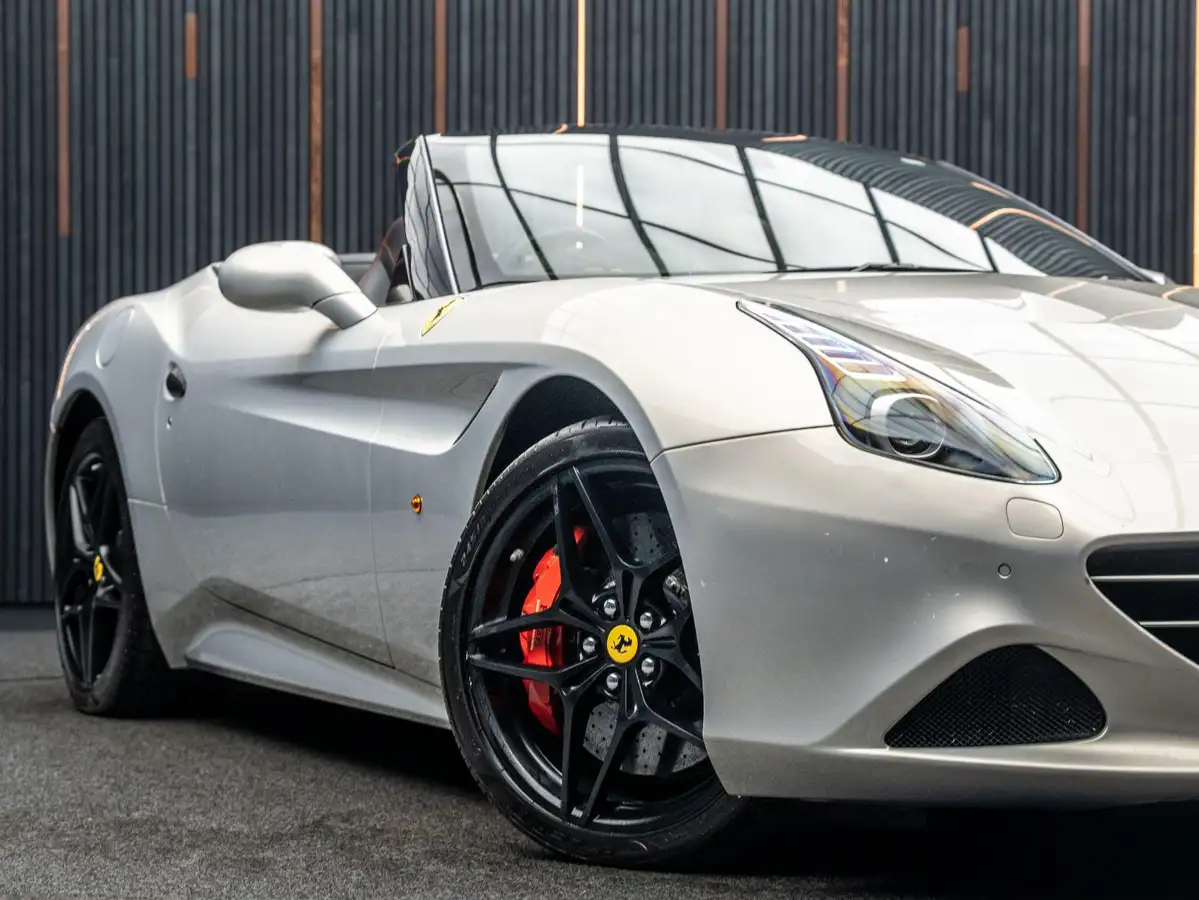 2016-ferrari-california-39-t-big-8