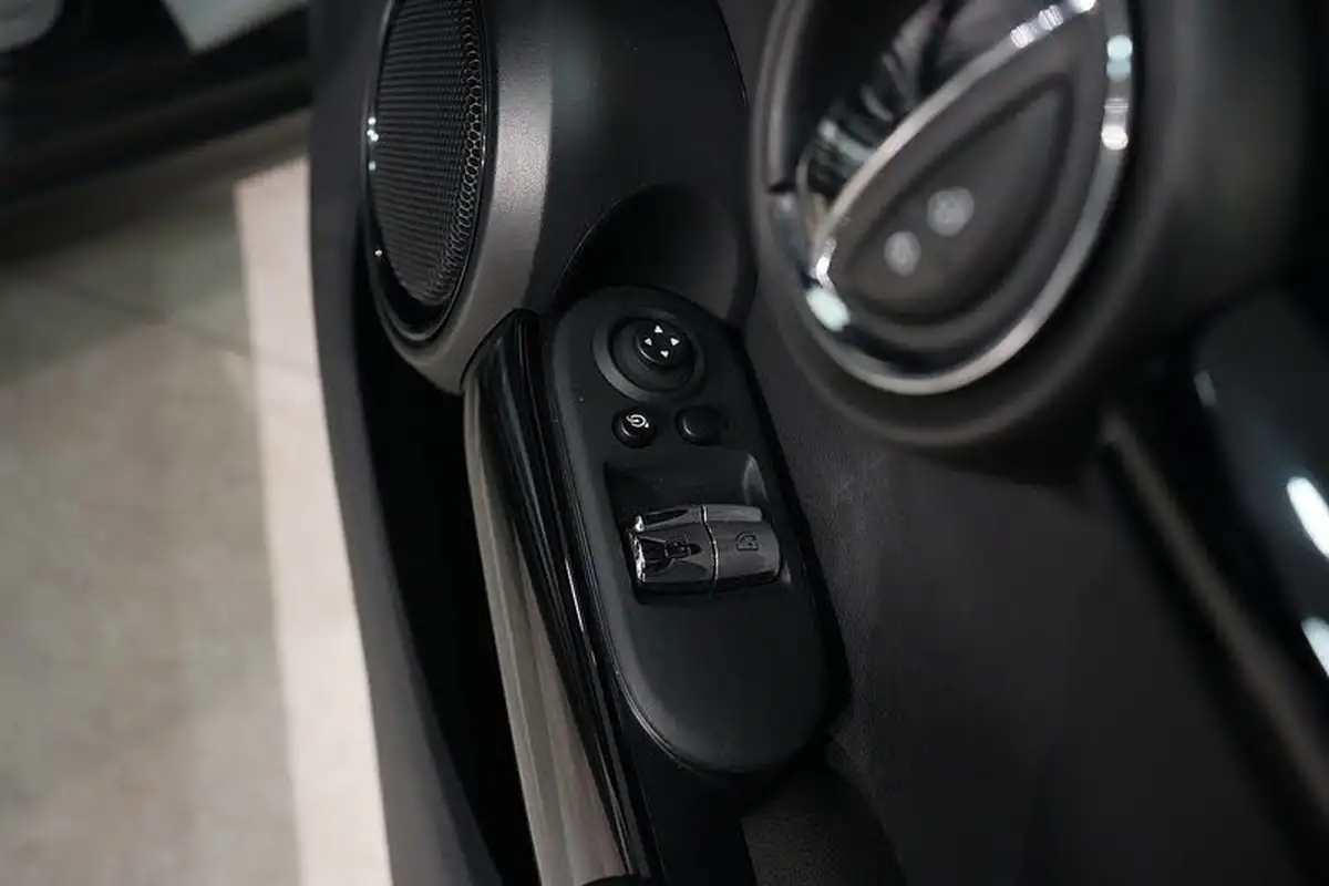 2021-mini-cooper-e-cooper-s-2-big-32
