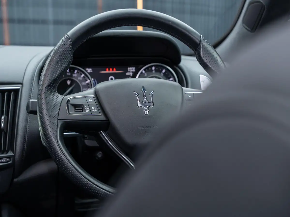 2021-maserati-levante-30-big-36