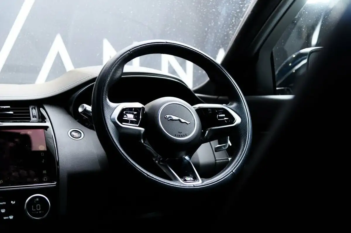 2021-jaguar-e-pace-20-p200-r-dynamic-se-big-32