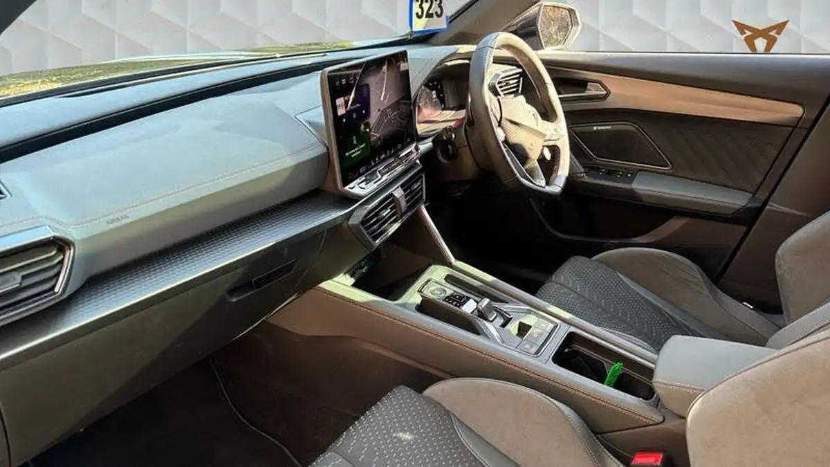 2024-cupra-formentor-15-e-hybrid-vz-first-edition-big-1
