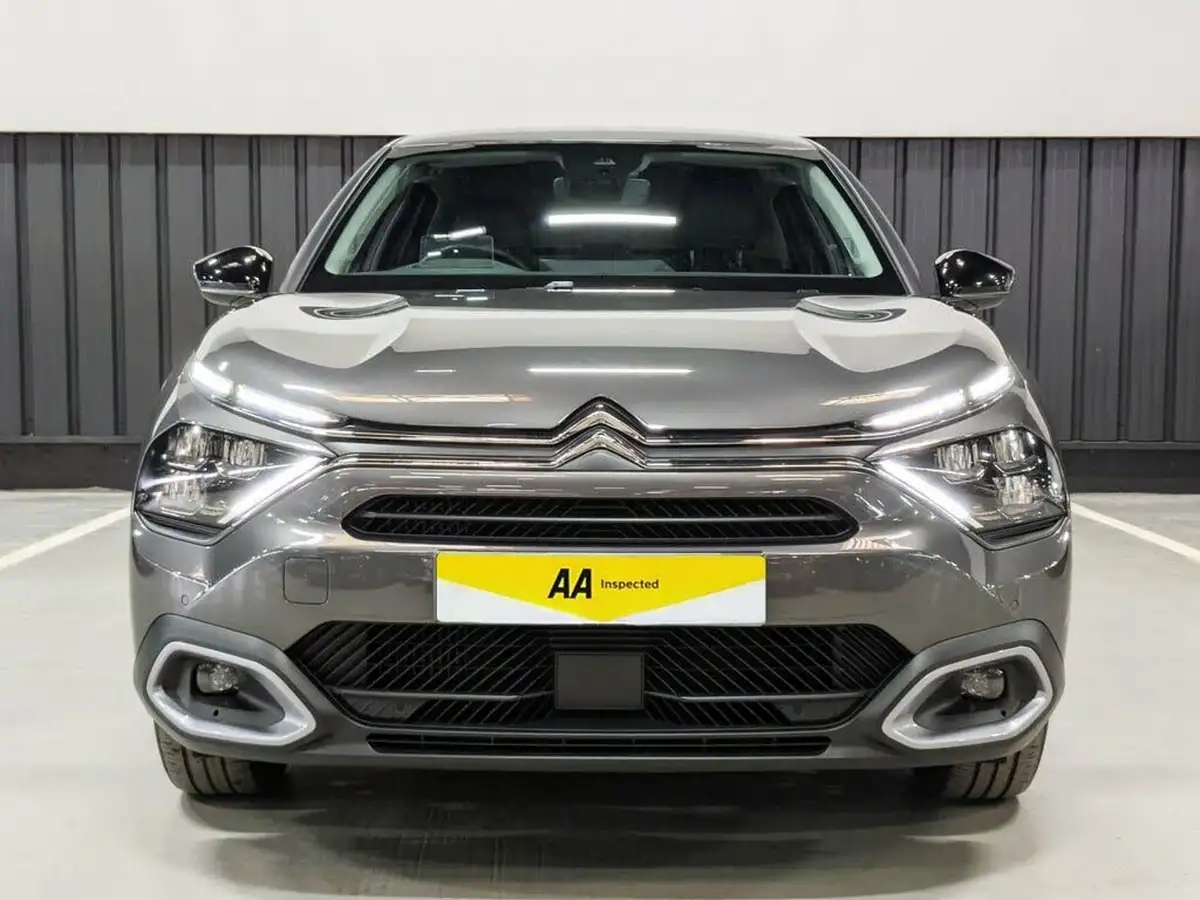 2023-citroen-c4-15bluehdi-shine-plus-big-2