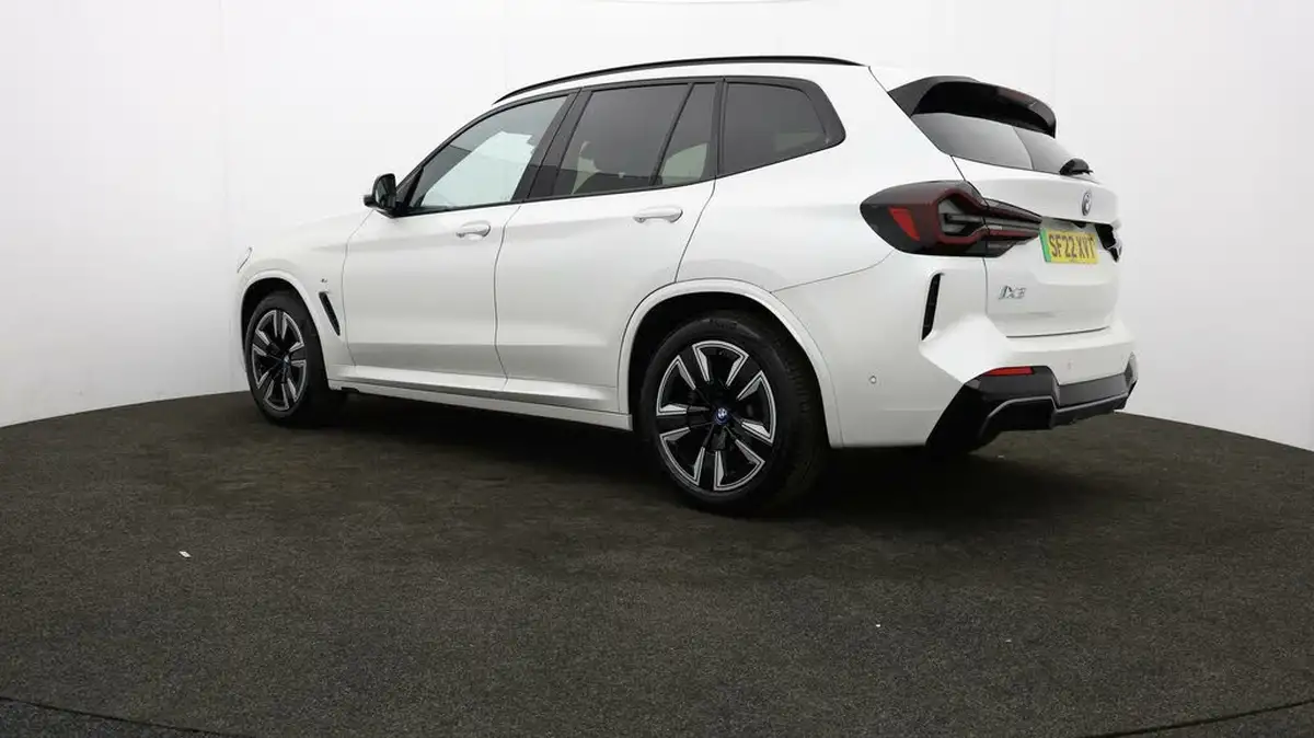 2022-bmw-ix3-e-m-sport-big-67