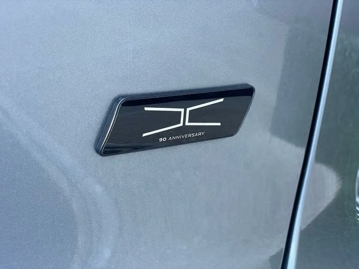 2024-jaguar-f-pace-30-d300-r-dynamic-hse-black-90th-anniversary-edition-big-7