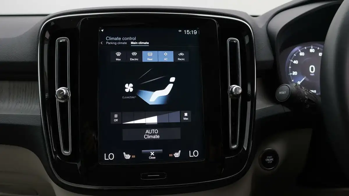 2021-volvo-xc40-15-t3-inscription-pro-163bhp-geartronic-big-12