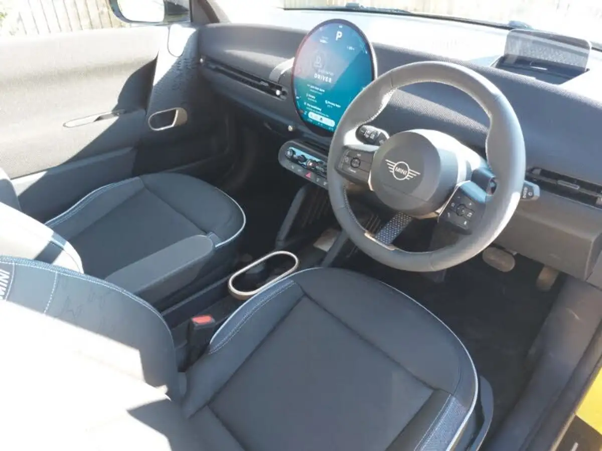2024-mini-cooper-e-cooper-se-classic-level-2-big-5