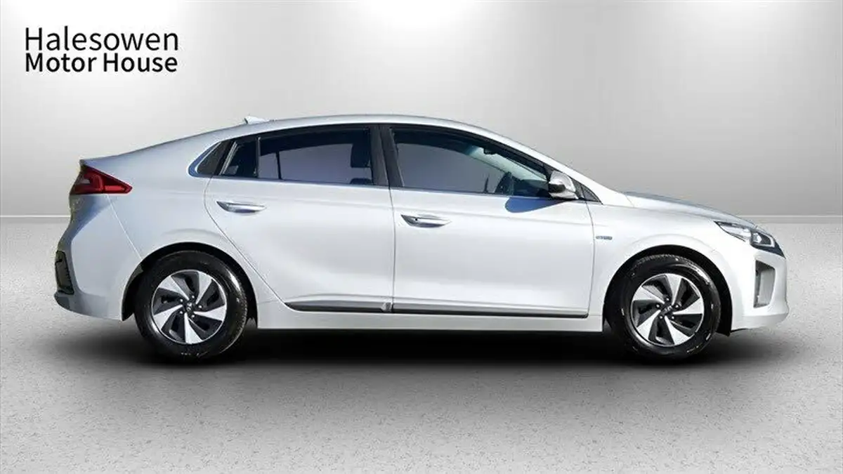 2017-hyundai-ioniq-16-gdi-premium-se-hybrid-big-2