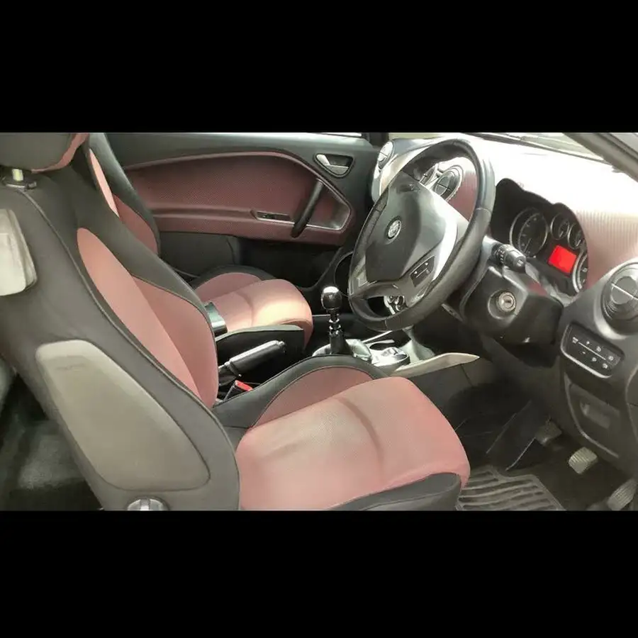 2009-alfa-romeo-mito-14-lusso-16v-big-5