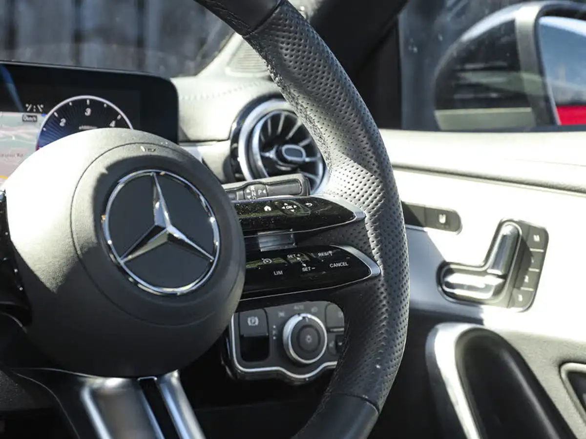 2024-mercedes-benz-cla-20d-cla-220d-amg-line-premium-plus-coupe-4d-big-13