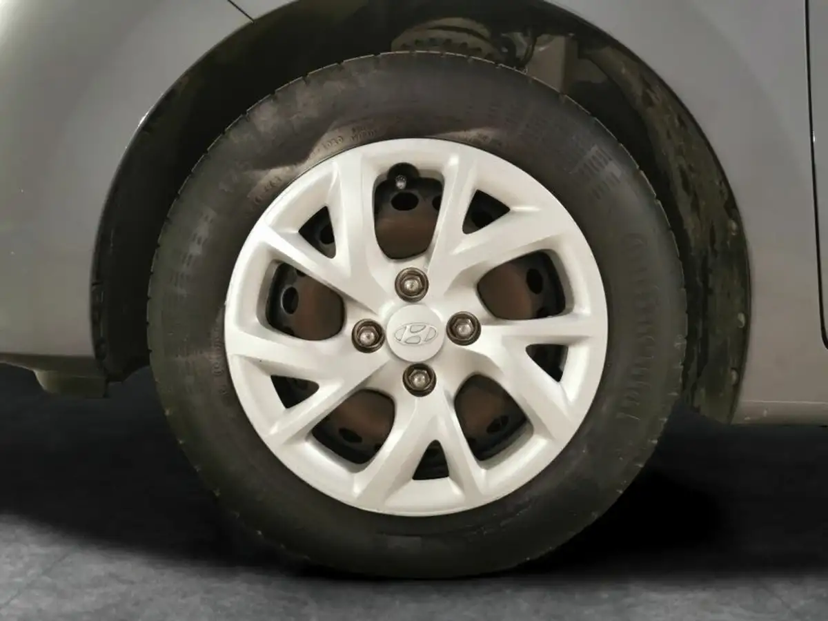 2018-hyundai-i10-10-se-67ps-big-17