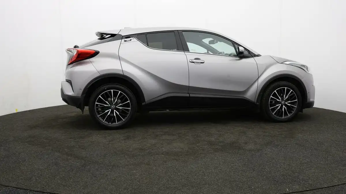 2017-toyota-c-hr-12-excel-big-29