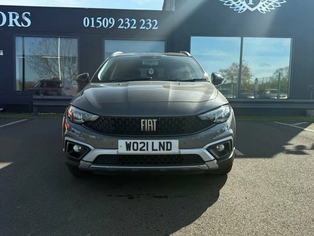 2021-fiat-tipo-10-cross-big-1