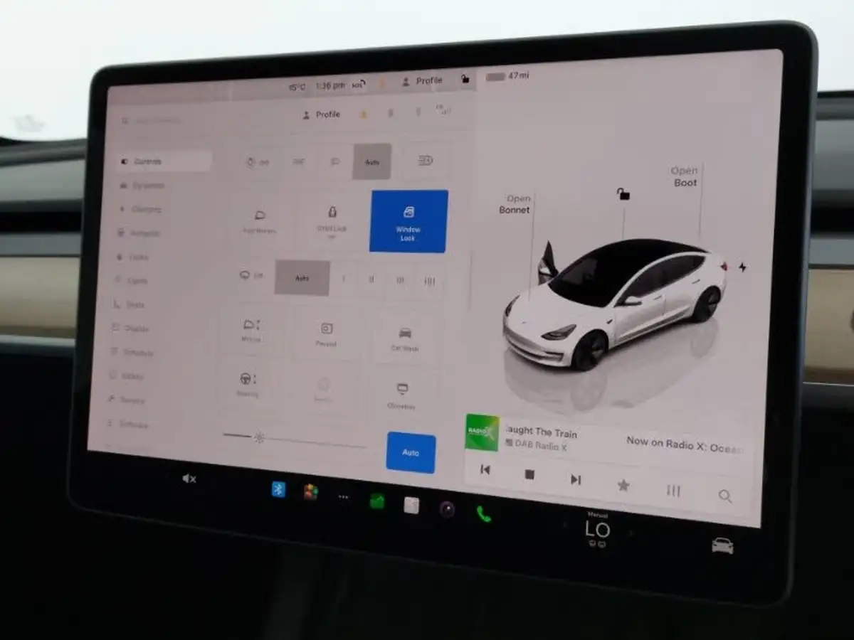 2022-tesla-model-3-e-long-range-big-11