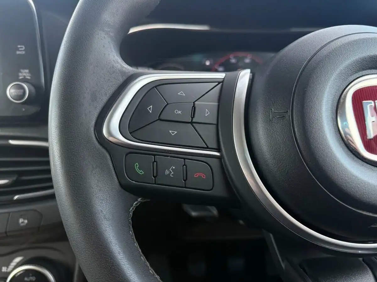 2021-fiat-tipo-10-cross-big-24