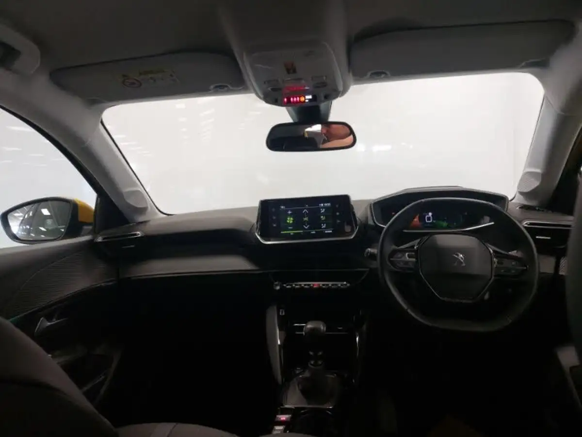 2021-peugeot-208-12-puretech-allure-premium-100bhp-big-2