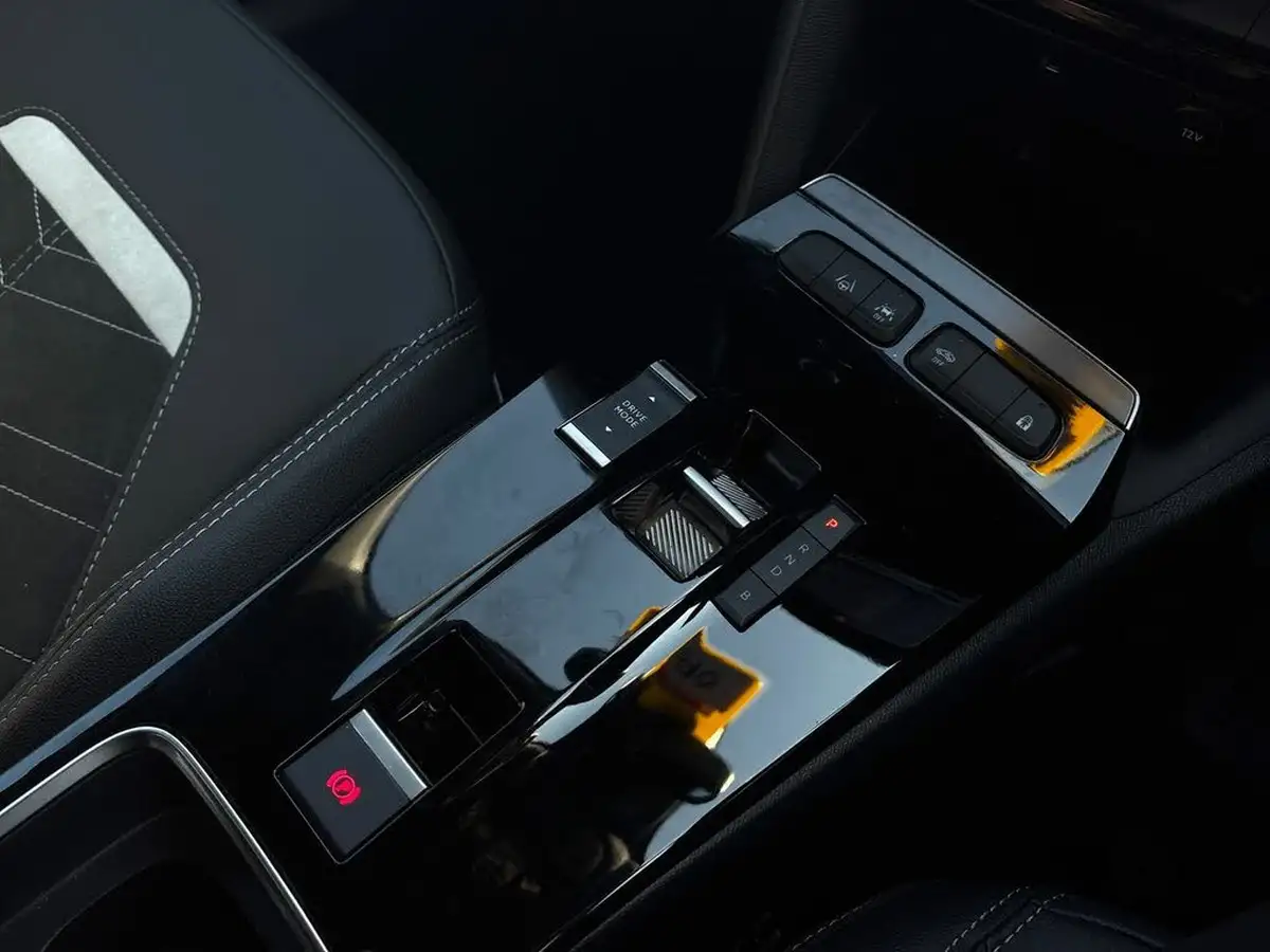 2024-vauxhall-mokka-e-ultimate-electric-big-27