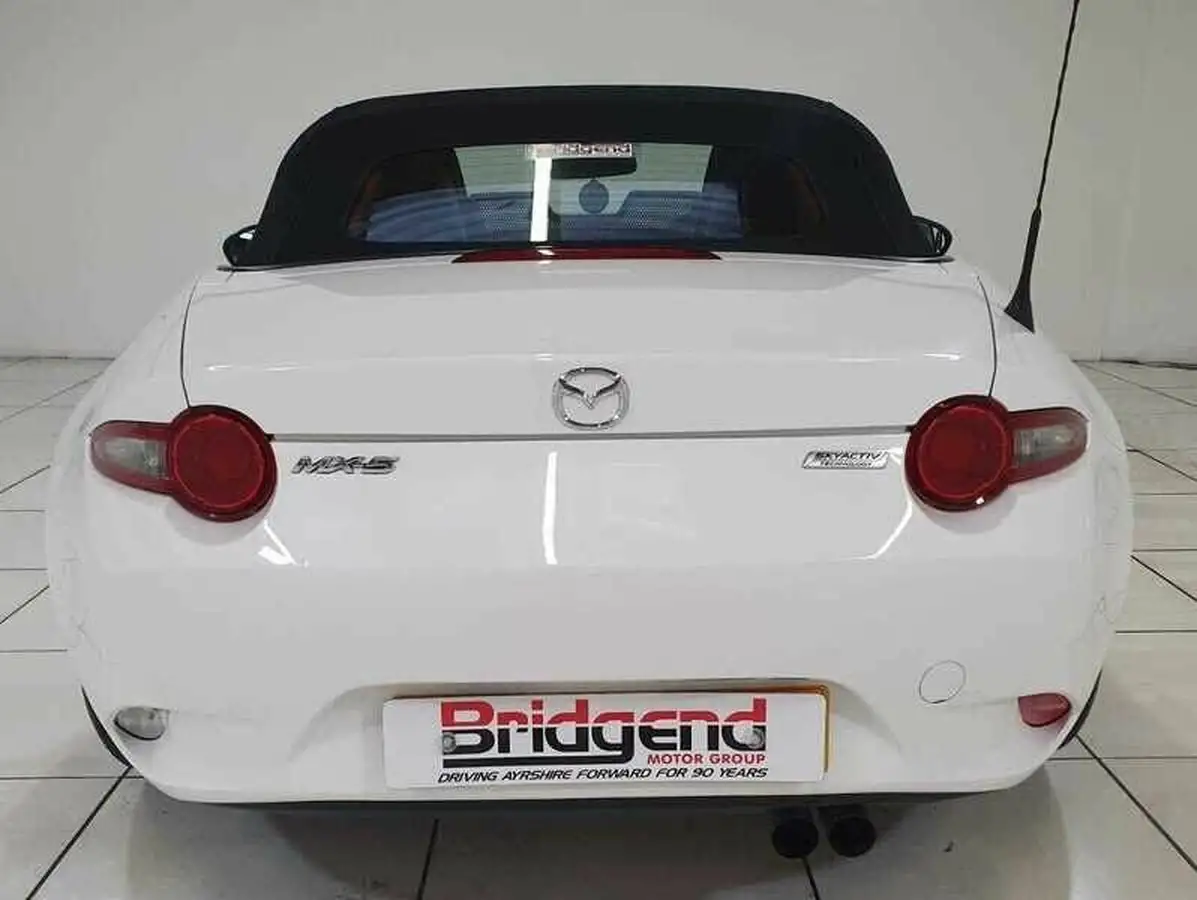 2016-mazda-mx-5-15-se-big-4