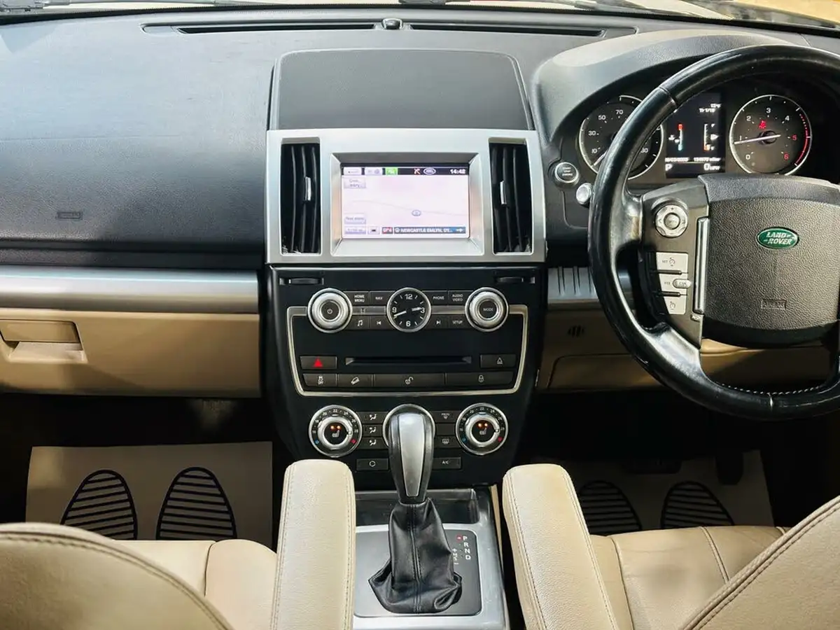 2013-land-rover-freelander-2-22sd4-xs-big-3