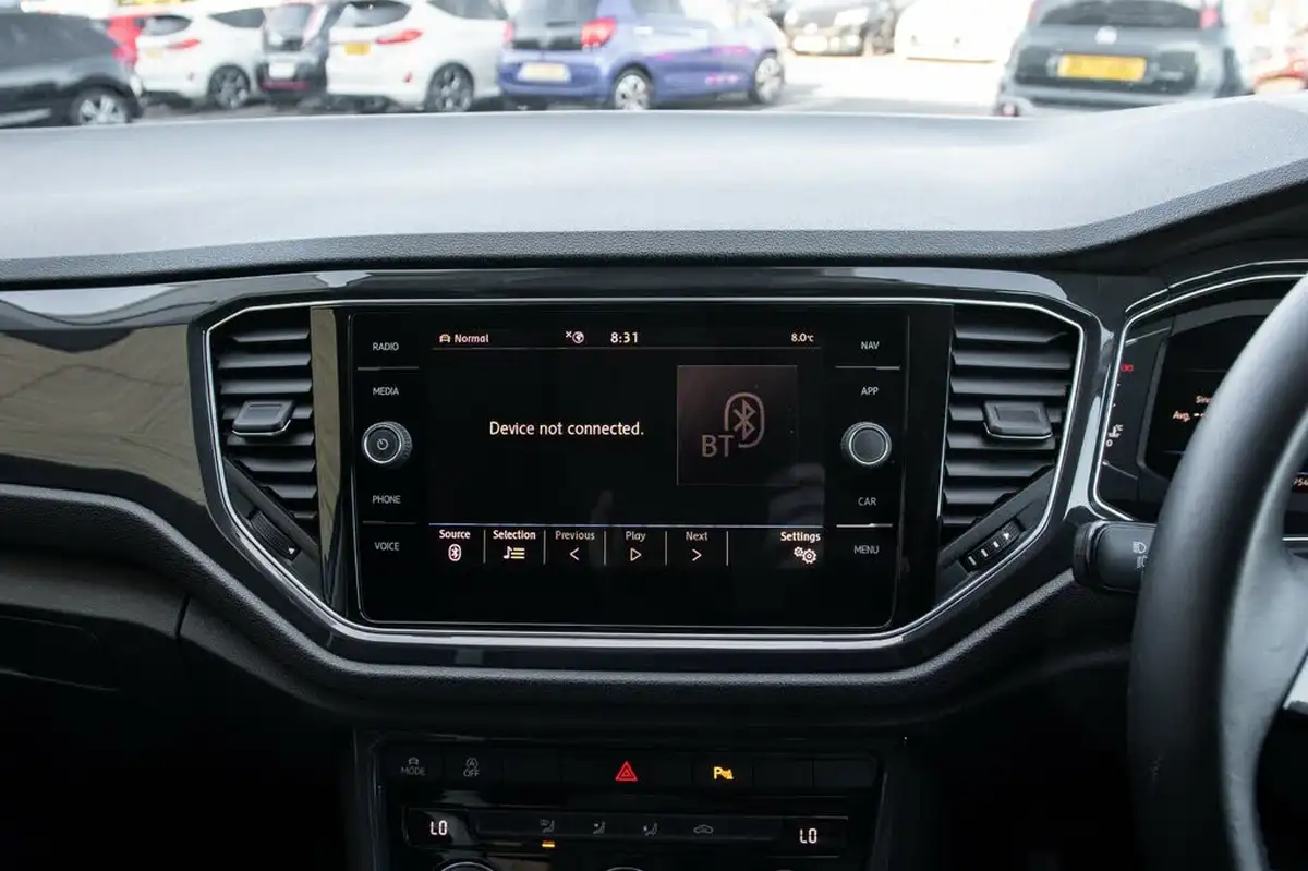 2019-volkswagen-t-roc-16tdi-sel-big-22