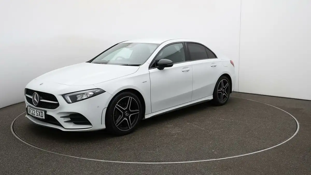 2022-mercedes-benz-a-class-13-a180-amg-line-executive-edition-saloon-4d-7g-dct-big-3