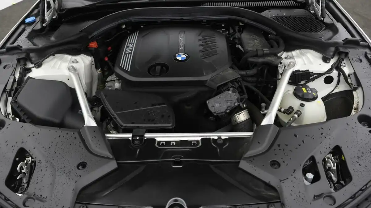 2019-bmw-5-series-20td-520d-m-sport-190bhp-plus-pack-saloon-4d-big-18