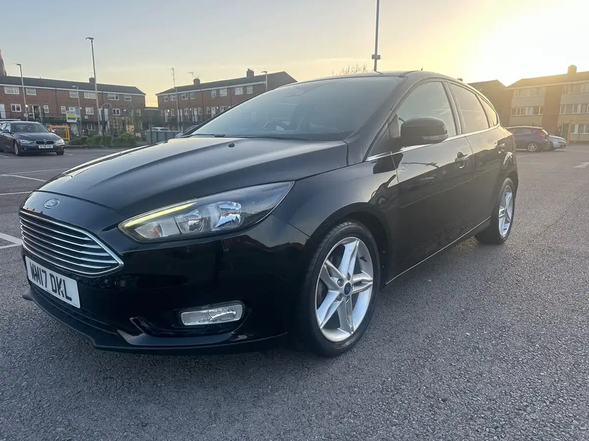 2017-ford-focus-10t-titanium-100ps-hatchback-big-3