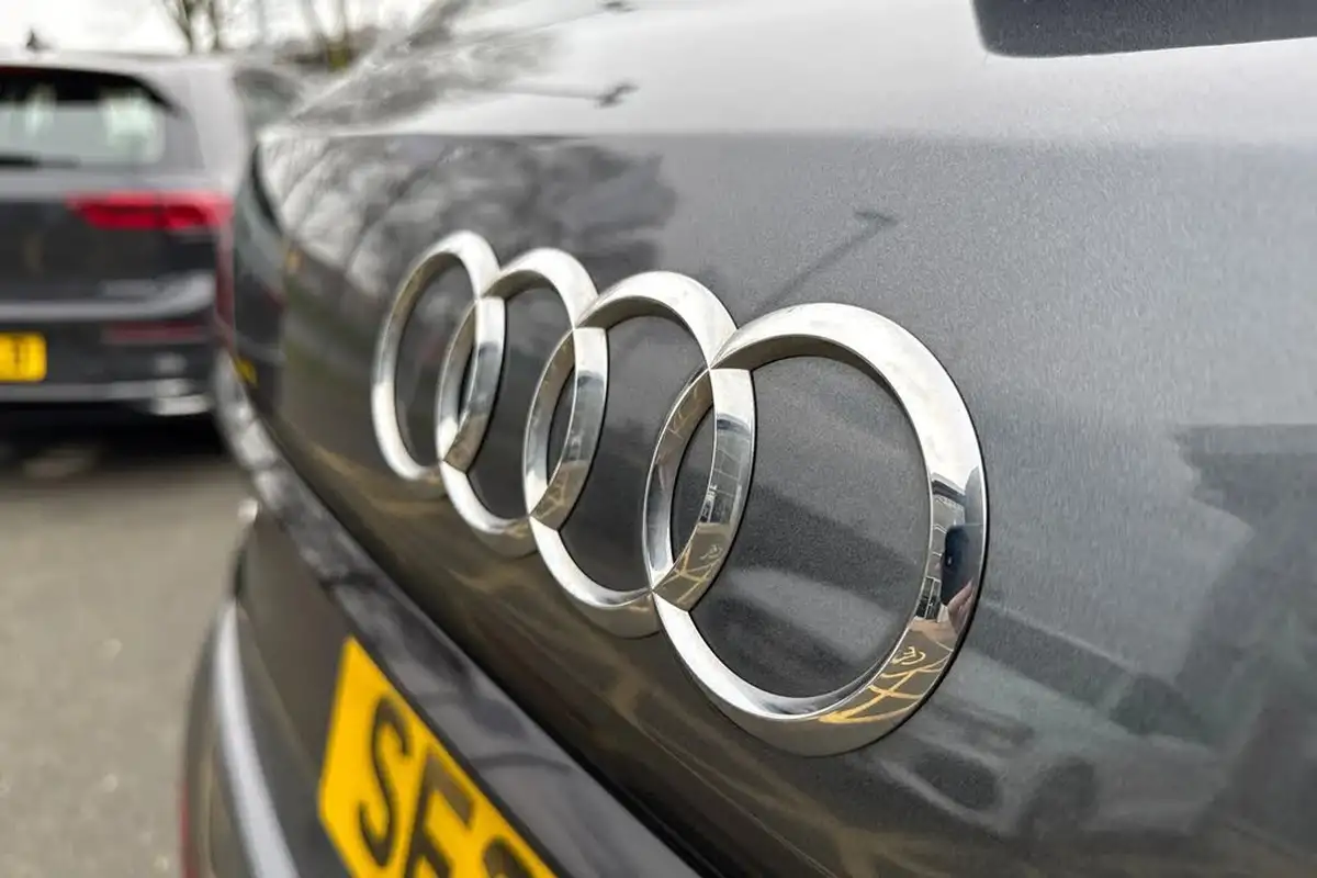 2023-audi-q7-30-50-tdi-black-edition-big-30