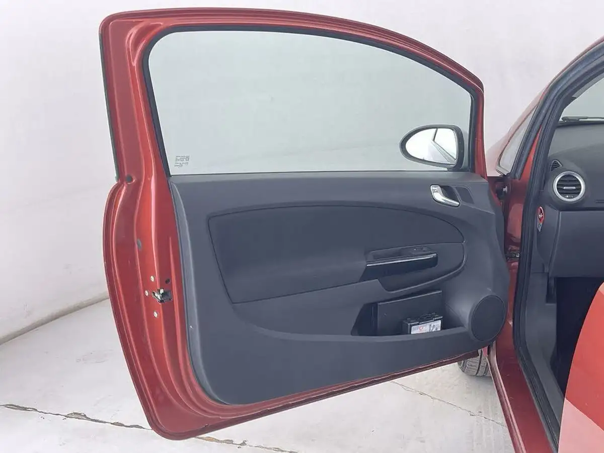 2012-vauxhall-corsa-12-sxi-16v-3d-big-16