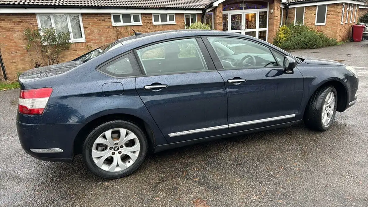 2011-citroen-c5-20td-vtr-nav-saloon-4d-big-14