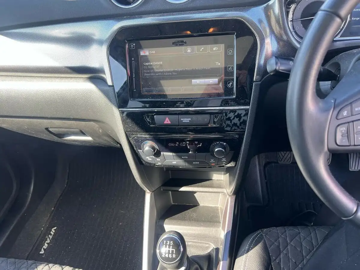 2022-suzuki-vitara-14-boosterjet-sz5-allgrip-big-2